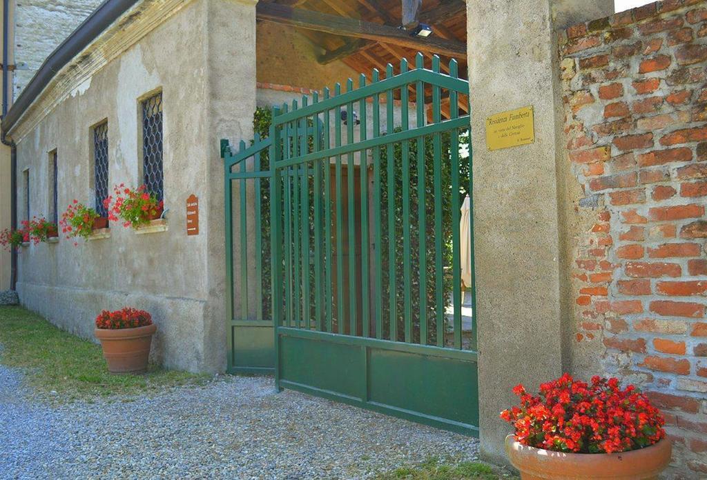 Bed and Breakfast Agriturismo Fiamberta Чертоза-ди-Павия Экстерьер фото